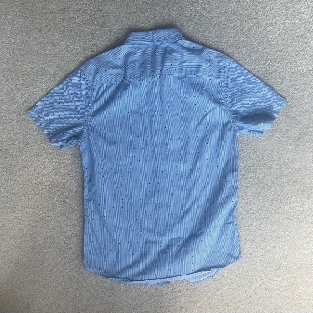 Forever 21 short sleeve button down- in great shape